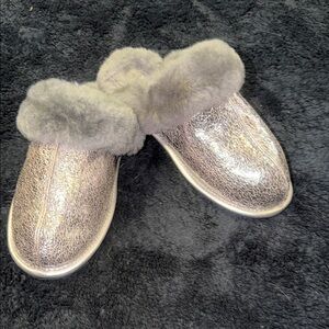 UGG Metallic Silver Women's Slippers 7